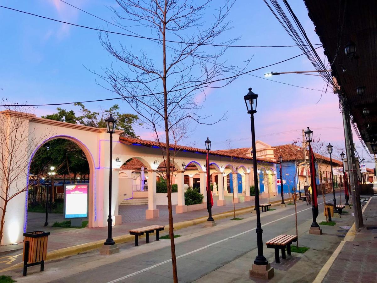Casa Lula Leon Hostal Экстерьер фото